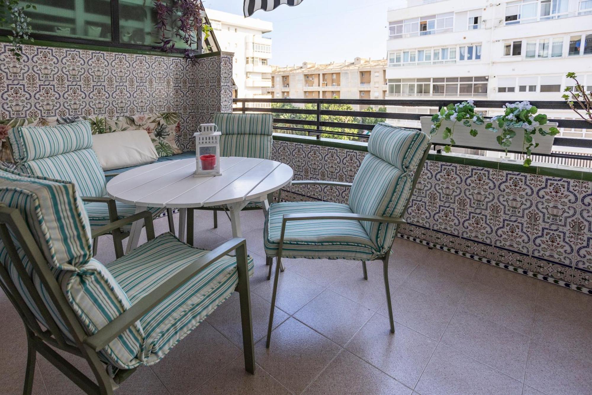 Apartamento Parque Mediterraneo Малага Экстерьер фото